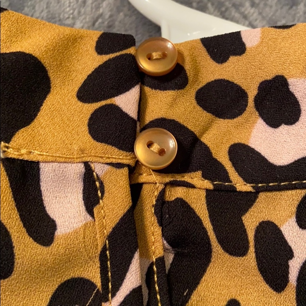 Cheetah Print Blouse - Picture 4 of 4